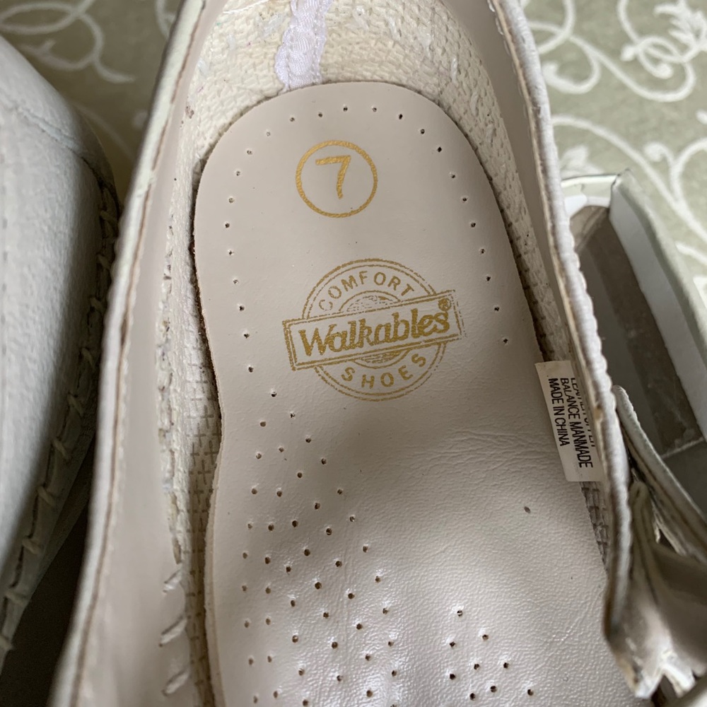 Walkables Gray Leather Size 7 Like New - Picture 4 of 7